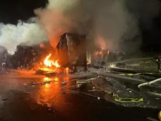 Pojazdy stanęły w ogniu