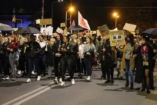 Manifestujący przeszli ulicami miasta