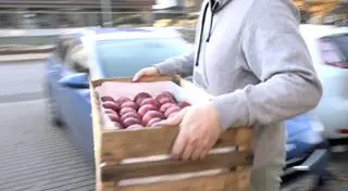 Sadownik z Grójca miał problem ze sprzedażą jabłek, otrzymał pomoc od restauracji