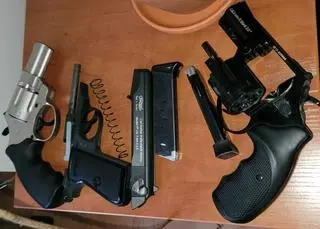 47-latek nie miał zezwolenia na swoją kolekcję