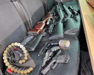 Policjanci zabezpieczyli siedem jednostek broni i amunicję