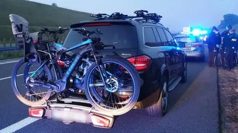 Mercedesa zatrzymano dopiero na autostradzie