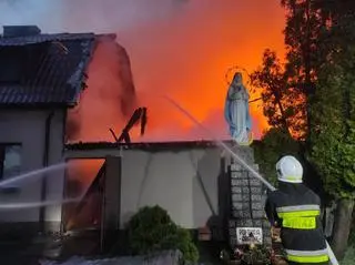 Akcja strażacka trwała przez całą noc