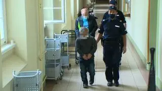 Bracia Sz. w drodze na salę sądową