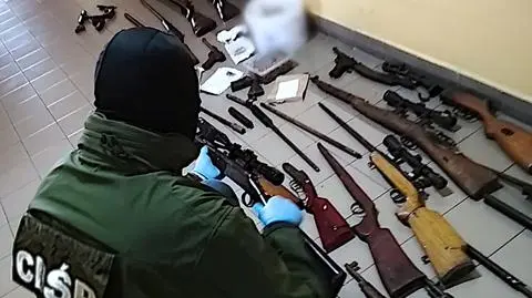 Zabezpieczyli w sumie 61 sztuk broni palnej różnego typu