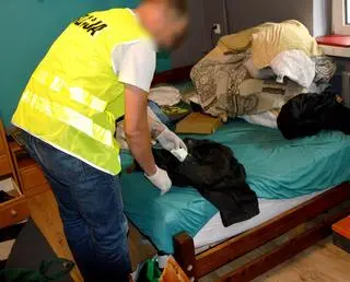 Policja przeszukała mieszkanie 53-latka