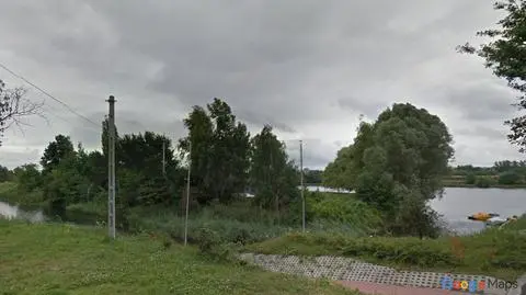 "Wulgarnie i obraźliwie" zachowywał się na plaży wobec obcokrajowców z Konga i Rwandy