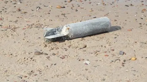 Niewybuch na plaży w Ustce