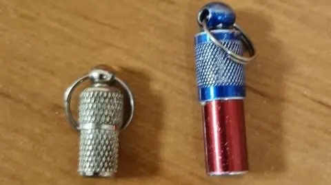 Narkotyki ukrywał w zawieszkach do kluczy