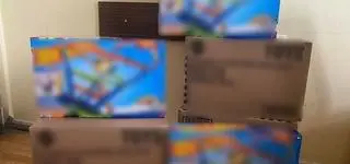 29 kartonów z resorakami zginęło z kolejowego kontenera 