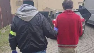 Policjanci zatrzymali mężczyznę na terenie pustostanów