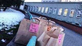 Morze Sushi dostarczyło jedzenie personelowi Powiatowego Centrum Zdrowia w Kartuzach