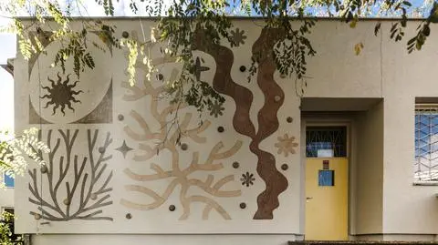 Mural z wymarłym glonem powstał z odpadków