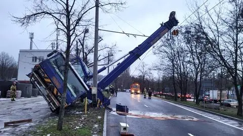 Przewrócony dźwig sparaliżował ruch w Sopocie