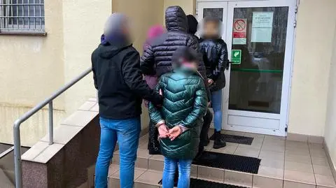 Trzypokoleniowa rodzina została zatrzymana przez szczycieńską policję