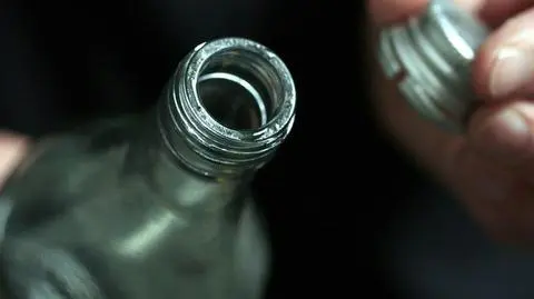 Kuratorka słyszała krzyki, ale nie mogła wejść do lokalu. Matka była pijana, "opiekowała się" synami