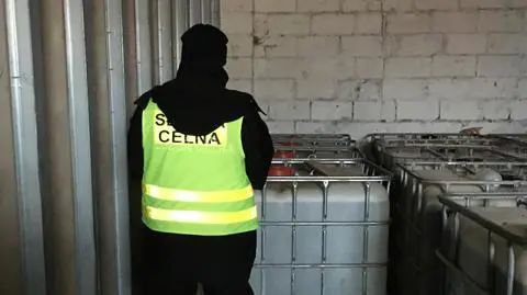 W dokumentach "medyczny olej", w beczkach substancja, która może służyć do produkcji heroiny