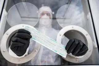 Wymaz pobierany jest bezkontaktowo