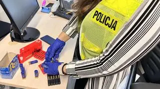 Policjanci zabezpieczyli trzy jednostki broni myśliwskiej i komplet amunicji
