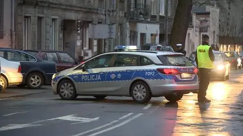 Uszkodził kilka aut, "bo na święta został sam i wolał zostać zamknięty"