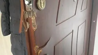 Policjanci musieli wyważyć drzwi
