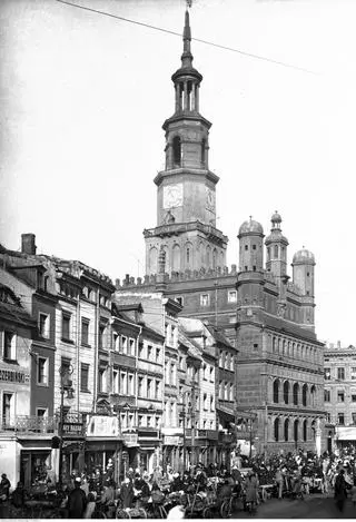 Merchants' Houses and City Hall