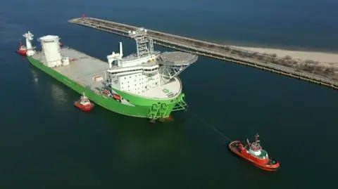 Crane ship Orion I to be overhauled at Gdańsk Remontowa Shipyard