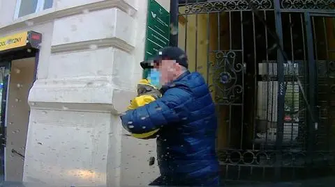 Thief running away with bag full of money caught by off-duty police officer