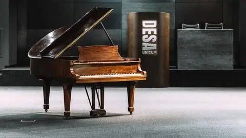 Władysław Szpilman's legendary piano auctioned off for record price