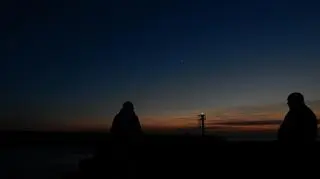 Piękna koniunkcja Księżyca z planetą Jowisz i Wenus nad Ustką - Zdjęcia 22.02.2023r