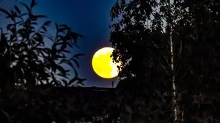 Truskawkowa Superpełnia