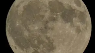 Pełnia Księżyca - czerwiec 2023. Truskawkowy Księżyc