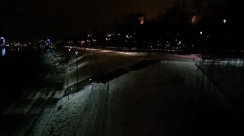 Sypie śnieg, są pierwsze skutki. W tunelu zakopianki wprowadzono ograniczenie prędkości