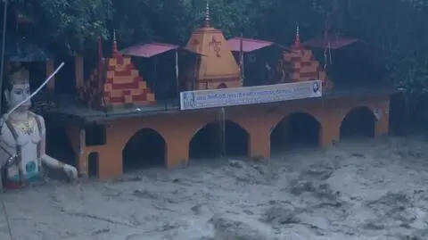 Gwałtowna powódź w stanie Uttarakhand na północy Indii 