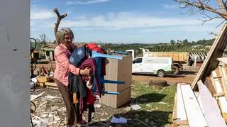 Skutki tornada w Rio Bonito do Iguacu w Brazylii