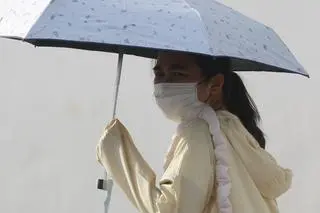 Z powodu smogu mieszkańcy Bangkoku chodzą w maskach