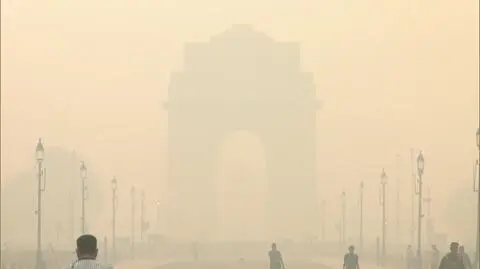 Zanieczyszczone powietrze w New Delhi w Indiach
