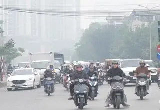 Hanoi tonie w smogu 