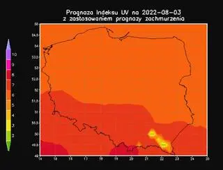 Prognoza indeksu UV na 3 sierpnia dla zachmurzonego nieba