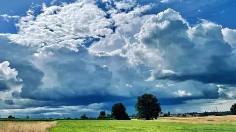 Zbiorą się burzowe chmury, spadnie deszcz