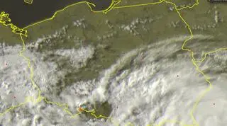 Wyładowania atmosferyczne nad Polską we wtorek, godz. 18.35