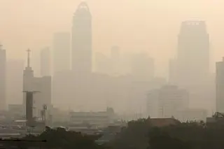 Bangkok spowity smogiem