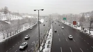 Zimowa aura w Teheranie