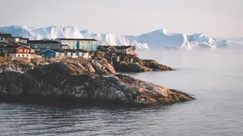 Wschód słońca w Ilulissat na Grenlandii