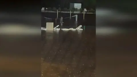 Zalany basen, ulice jak rwące potoki. Kilkaset interwencji strażaków po ulewach