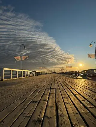 Chmury Altocumulus Stratiformis nad Sopotem