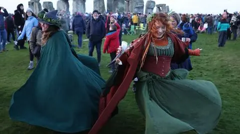 Przesilenie zimowe w Stonehenge 2025