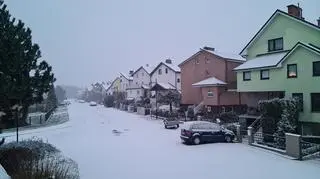Władysławowo  pomorskie od samego rana sypie śniegiem