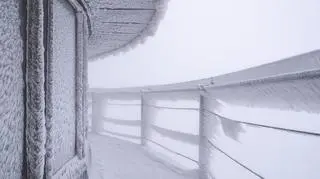 Zimowa aura na Śnieżce