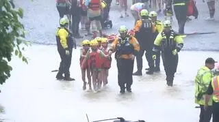Skautki uratowane przed rwącą wodą